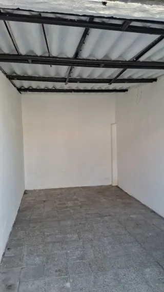 Se alquila local garaje