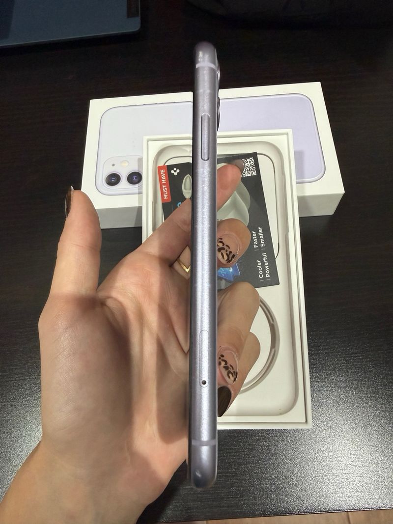 IPHONE 11 128GB MORADO afbeelding 3