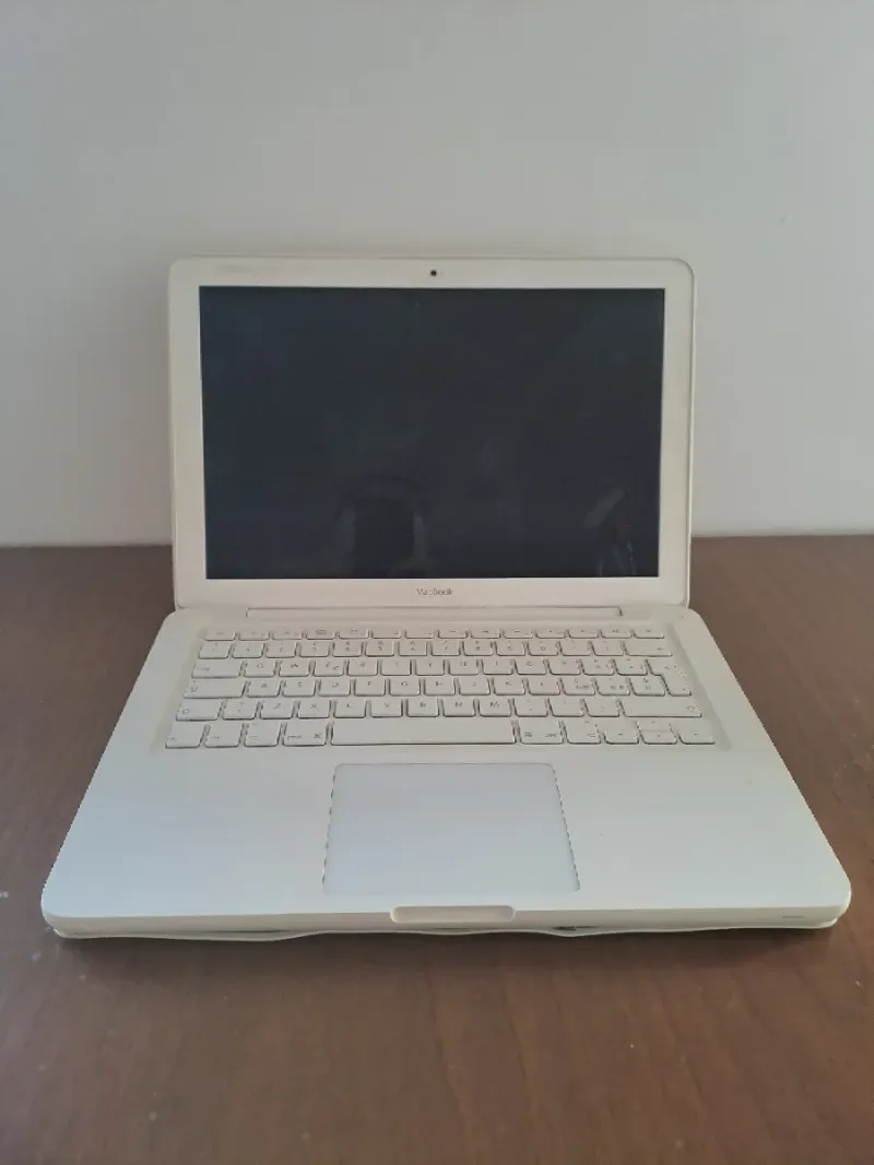 MacBook A1342 no probado