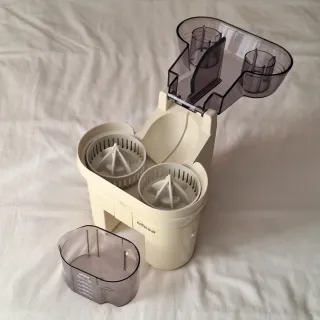 Espremedor de citrinos Ufesa Citropress Duo