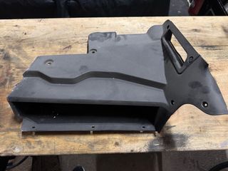 Bajo salpicadero Corrado