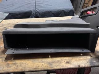 Bajo salpicadero Corrado