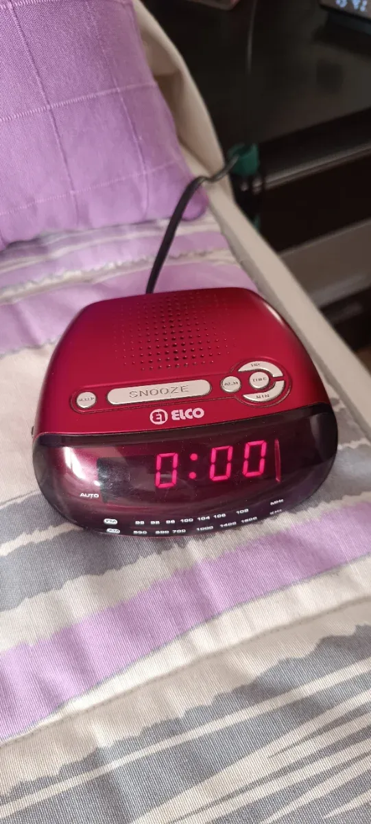 Reloj radio - despertador Elco digital mesilla
