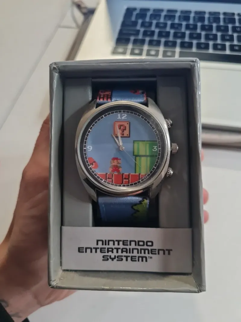 Reloj Nintendo Super Mario NES