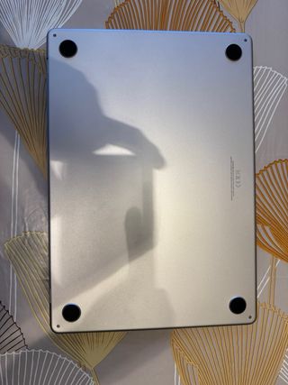 MacBook Air 15” M2 Plata