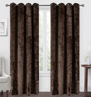 Cortinas de terciopelo rojo forradas