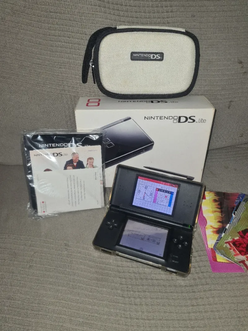 Nintendo DS Lite + Accesorios afbeelding 3