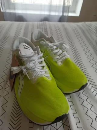 Asics S4 Fluorescent Green Running Shoes Talla 42