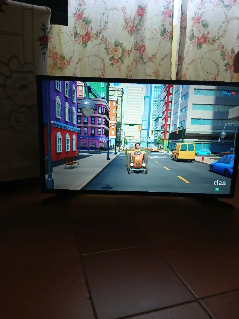 Smart TV Samsung 32 4K afbeelding 3