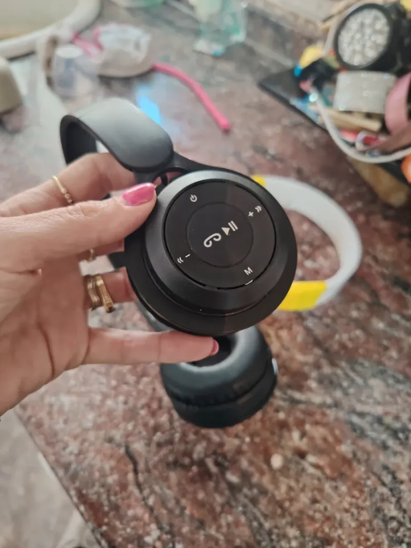 Auriculares Inalámbricos Negros y Blancos afbeelding 2