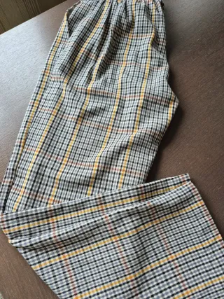 Pantalón cuadros cintura elástica talla M