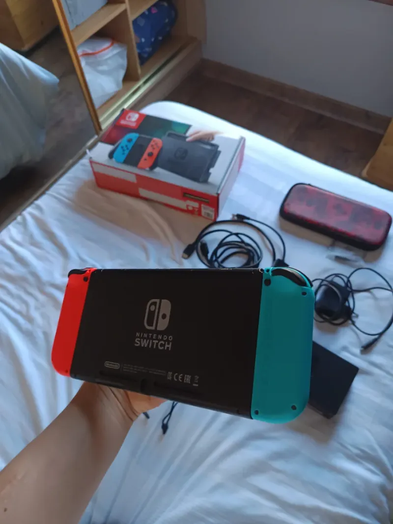 Nintendo Switch Azul/Rojo + Accesorios afbeelding 5