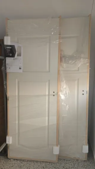 Puerta interior blanca