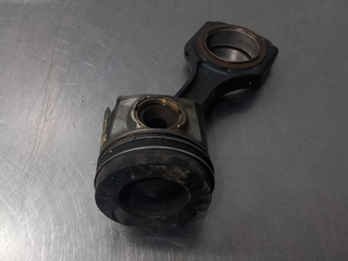 PISTON MERCEDES-BENZ SPRINTER II JAMES COOK (906)