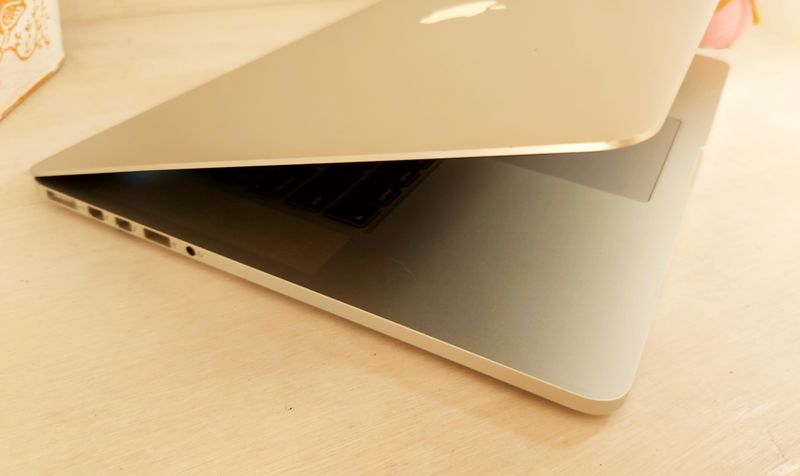 Apple MacBook Pro 15 i7 2.0 GHz SSD 256GB Portatil afbeelding 6