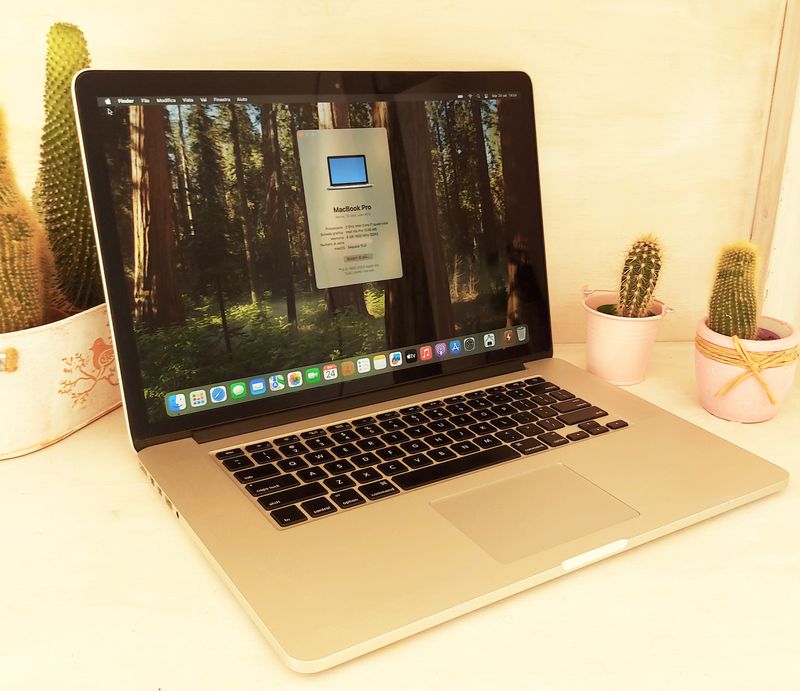 Apple MacBook Pro 15 i7 2.0 GHz SSD 256GB Portatil afbeelding 2