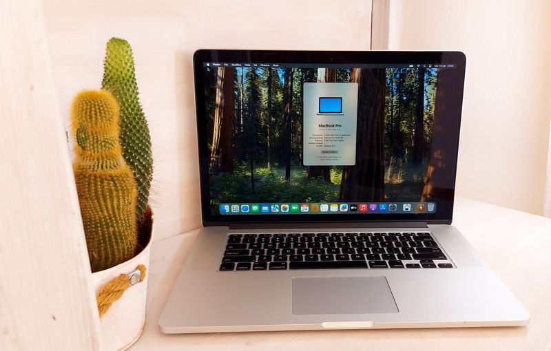 Apple MacBook Pro 15 i7 2.0 GHz SSD 256GB Portatil afbeelding 5