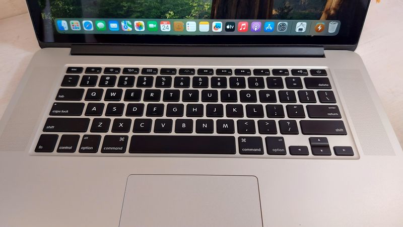 Apple MacBook Pro 15 i7 2.0 GHz SSD 256GB Portatil afbeelding 7
