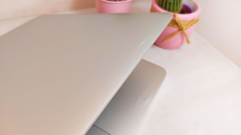 Apple MacBook Pro 15 i7 2.0 GHz SSD 256GB Portatil afbeelding 8