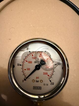 Manometro WIKA 0-250 bar