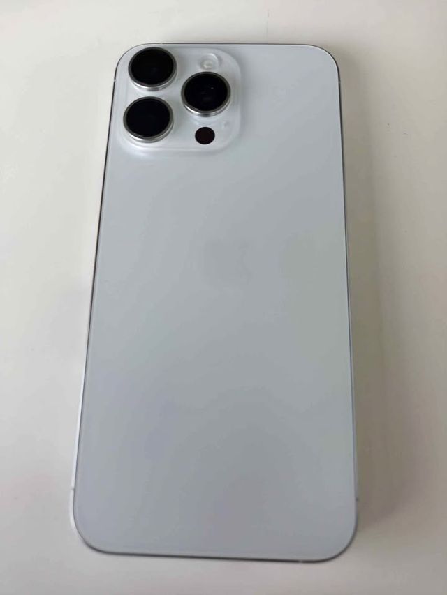iPhone 15 Pro Max Gris/Plata