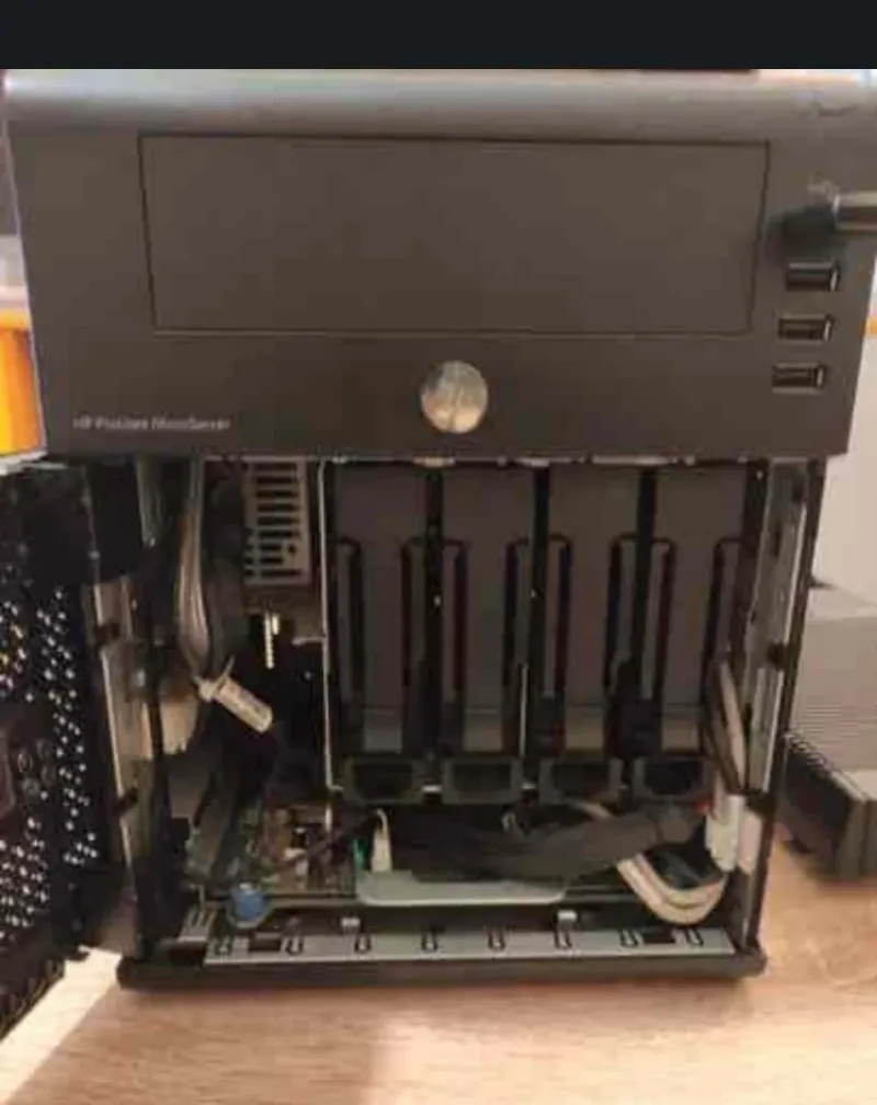 Servidor HP ProLiant ML110 G7 afbeelding 6