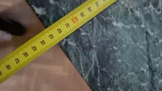 Aparador recibidor madera y mármol.