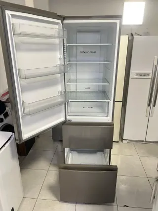 Nevera Haier plateada con cajones 192 x 60 cm