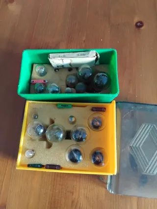 Conjunto bombillas Renault antiguas