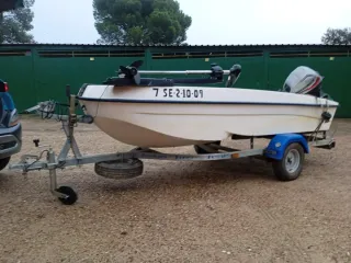 Barca Hydrosport con remolque