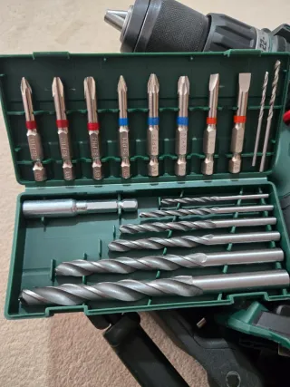 Atornilladora y percutor Parkside