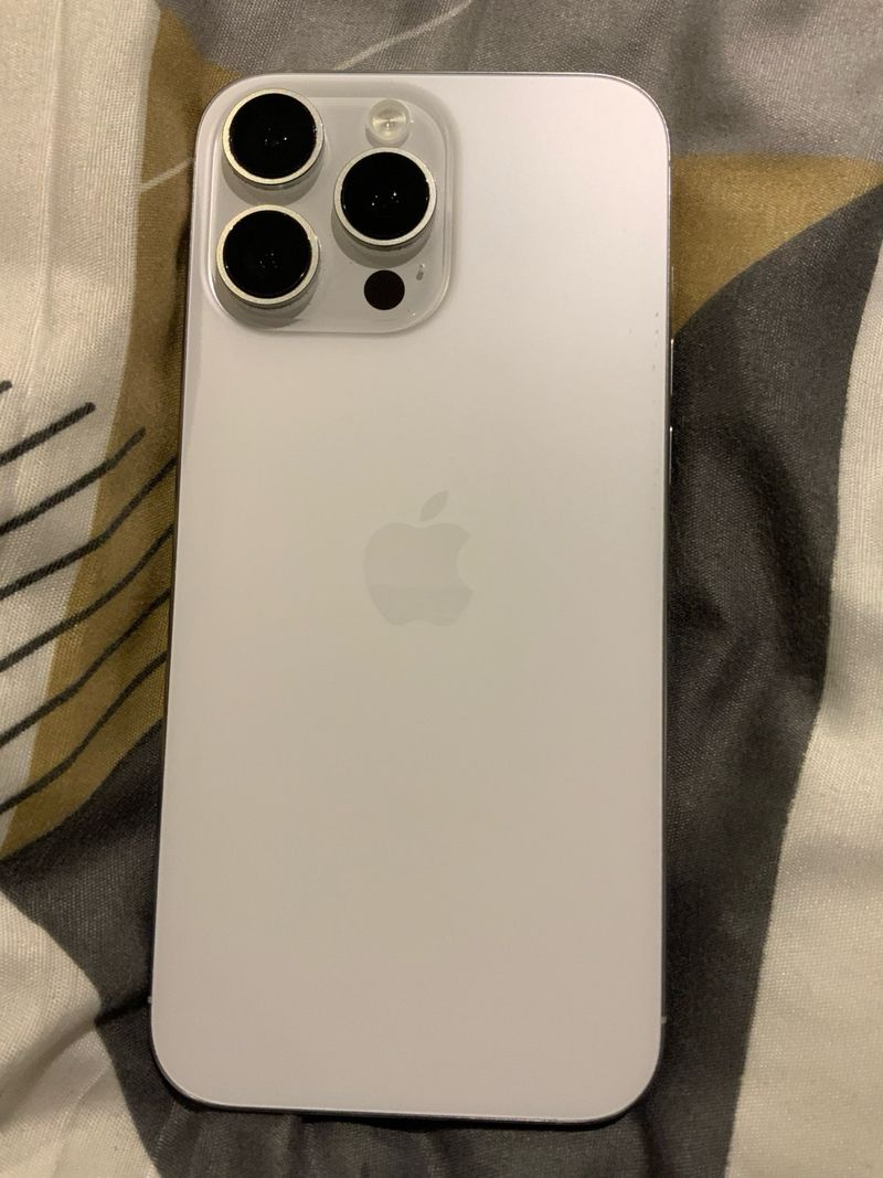 iPhone 16 Pro Max 512GB +crista y cable y funda afbeelding 2