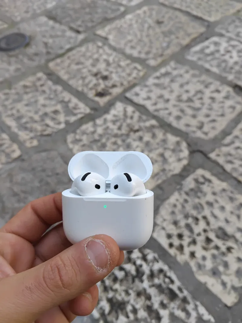 AirPods Apple blancos