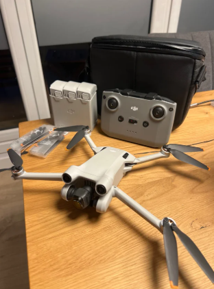 DJI Mini 3 Fly More Combo - Como Nuevo