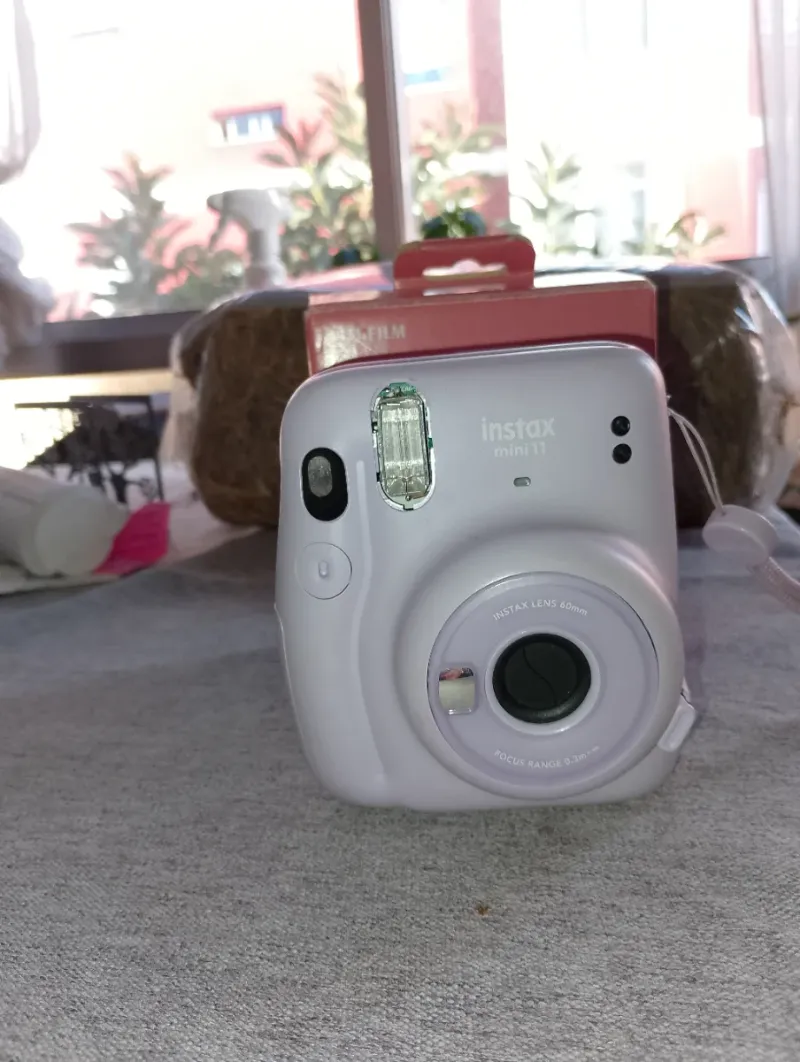 Cámara Fujifilm Instax Mini 11 Morada