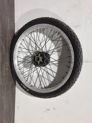 Rueda Del. Ciclomotor