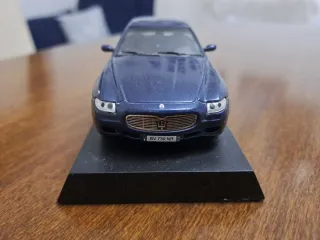 Maserati Quattroporte 2003 modellino auto