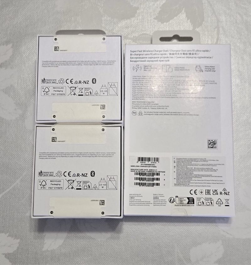 Samsung Galaxy Buds4 y Cargador Inalámbrico afbeelding 2