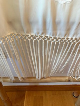 Foulard chal bordado con flecos