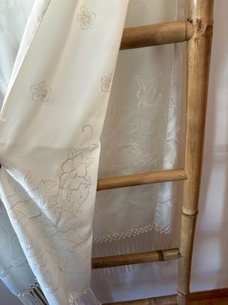 Foulard chal bordado con flecos