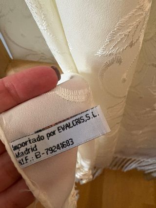 Foulard chal bordado con flecos