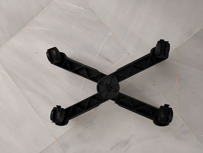 Soporte para PC con ruedas afbeelding 3