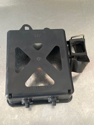 Embellecedor Batería Suzuki Intruder 125 2005