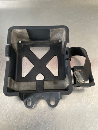 Embellecedor Batería Suzuki Intruder 125 2005