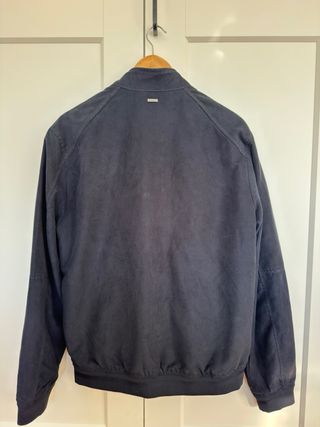 Chaqueta bomber azul marino efecto ante