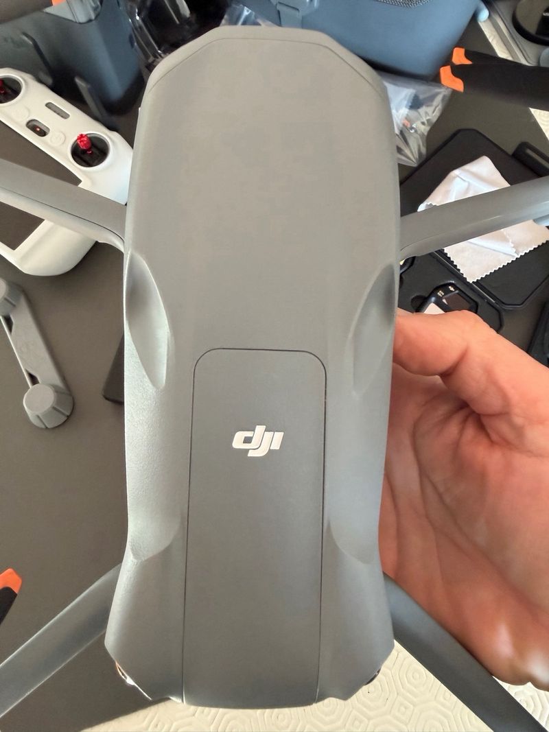 DJI Air 3S Fly More Combo + extras + Care Refresh afbeelding 6