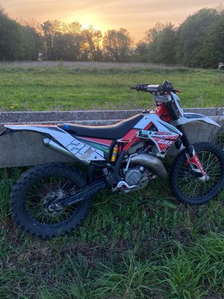 GasGas EC 125cc 2t    Six Days