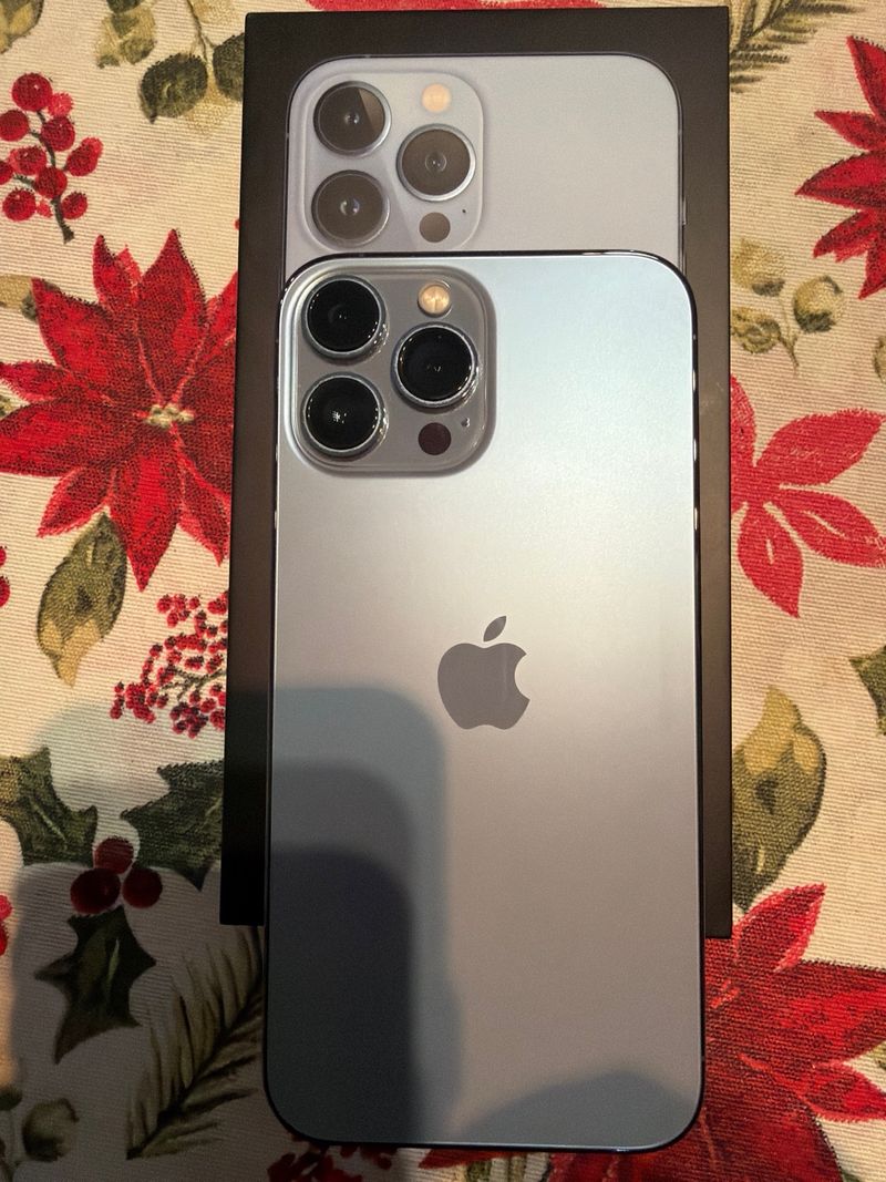 iPhone 13 Pro Max 256GB Azul afbeelding 2