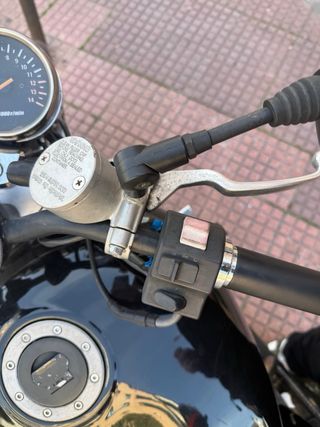 Hyosung Aquila 125 Negra