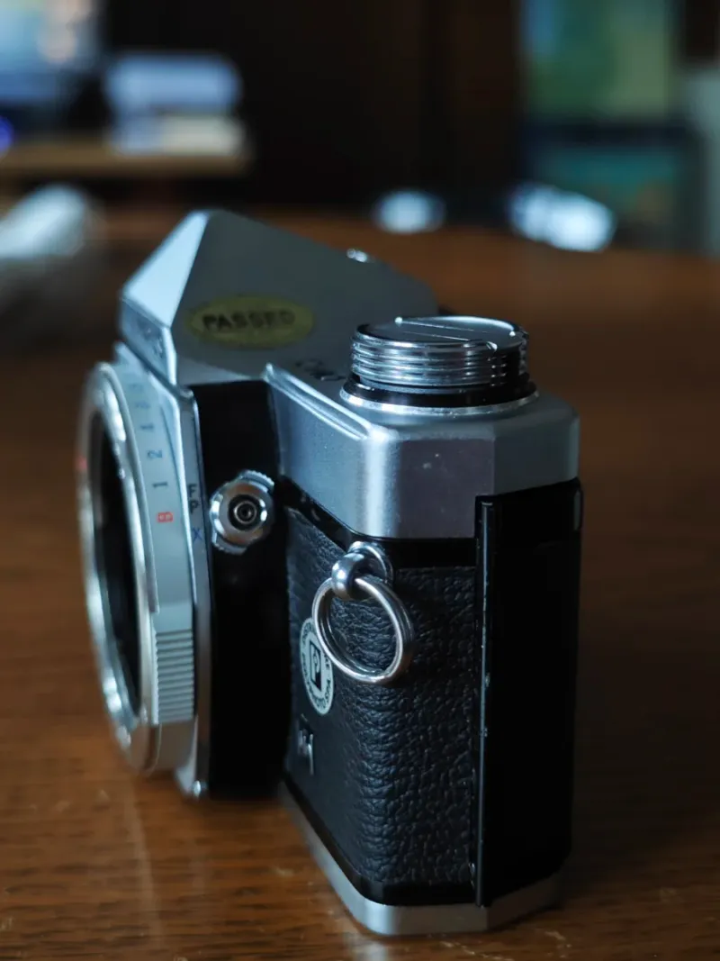 Olympus OM-2n - para piezas de repuesto afbeelding 2